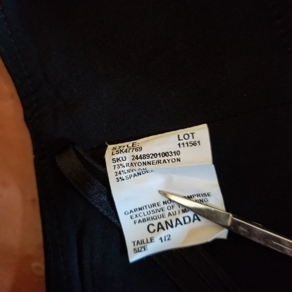 Le Chateau Black Mini Skirt - Picture 7 of 7